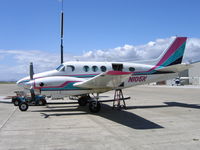 N105K @ KCVH - Airlift California 1966 Beech 65-90 King Air at Hollister, CA - by Steve Nation