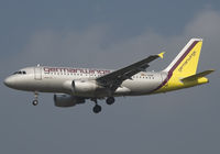 D-AKNP @ KRK - landnig at RWY25 - by Pawel Kleszcz