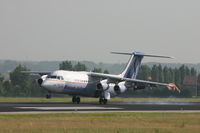 OO-DWE @ BRU - touching rnw 25L
