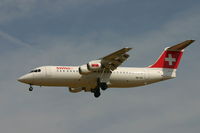 HB-IXO @ BRU - short to land on 25L