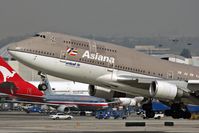 HL7414 @ LAX - 400mm close-up of HL7414 departing 25R on a hazy day.