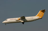 SE-DSR @ BRU - arrival of flight TF511 , short to land on rnw 25L