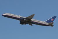 N553UA @ LAX - United Airlines - N553UA climbing out from LAX RWY 25R. - by Dean Heald