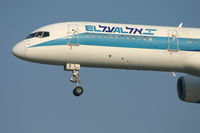 4X-EBT @ BRU - flight LY331 short to land on rnw 25L