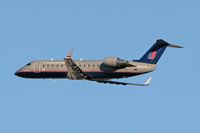 N943SW @ LAX - United Express N943SW (CRJ-200) climbing out from LAX RWY 25R. - by Dean Heald