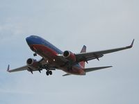 N472WN @ LAS - Southwest Airlines / 2004 Boeing 737-7H4 - by SkyNevada