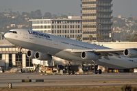 D-AIGO @ LAX - Lufthansa D-AIGO (A340-300) departing LAX RWY 25R as FLT 453 enroute to Munchen (EDDM), Germany.