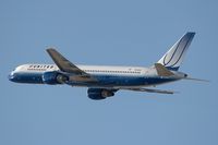 N555UA @ LAX - United Airlines N555UA (1992 Boeing 757-222) - FLT UAL28 - climbing out from LAX RWY 25R enroute to JFK. - by Dean Heald