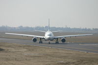 OO-SFM @ BRU - manoeuvring to W4