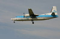 PH-KVI @ BRU - short to land on rnw 25L