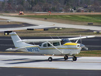 N8711Z @ PDK - Taxing to Runway 20L - by Michael Martin