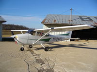 N724PG @ C77 - Cessna 172R