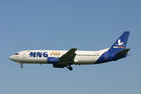 TC-MNF @ BRU - arrival of flight MNB1303 on rnw 25L