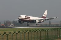 OO-DLI @ BRU - landing on rnw 25L