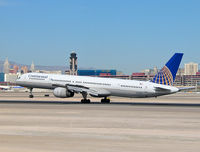 N57864 @ KLAS - Continental Airlines / 2001 Boeing 757-33N - by SkyNevada - Brad Campbell