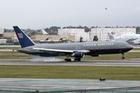 N667UA @ LAX - United Airlines N667UA touching down on RWY 7R. - by Dean Heald