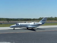 N405CS @ PDK - Taxing to Runway 20L - by Michael Martin