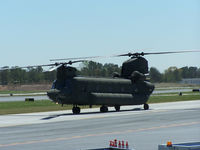 92-00298 @ PDK - Georgia National Guard Chinook At Mercury Air Service - by Michael Martin