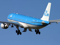 PH-AOC @ EHAM - . - by Jeroen Stroes