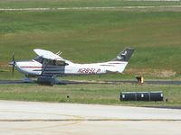 N285LP @ PDK - Student Pilot blew tire on landing.  Waiting for tug! - by Michael Martin
