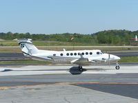 N823SD @ PDK - Taxing to Runway 2R - by Michael Martin