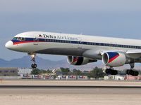 N657DL @ KLAS - Delta Airlines / 1990 Boeing 757-232 - by Brad Campbell