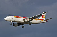 EC-HSE @ LHR - Airbus A320 214 - by Les Rickman