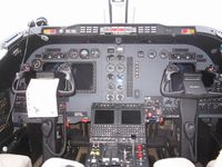 N106QS @ KROA - Flight deck.....What a nice office
