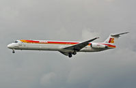 EC-FOZ @ LHR - McD Douglas MD 88 - by Les Rickman