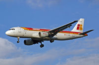 EC-HDK @ LHR - Airbus A320 214 - by Les Rickman
