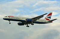G-CPET @ LHR - Boeing 757 236 - by Les Rickman