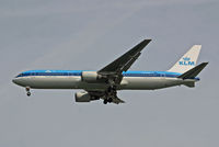 PH-BZH @ LHR - Boeing 767 306ER - by Les Rickman