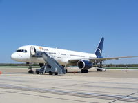 N929RD @ KRFD - Boeing 757-200