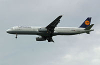 D-AISC @ LHR - Airbus A321 231 - by Les Rickman
