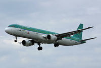 EI-CPH @ LHR - Airbus A321 211 - by Les Rickman