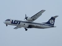 SP-LFB @ KRK - EuroLOT - Atr 72 - by Artur Bado?