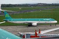 EI-CPD @ SNN - Airbus A321 211 - by Les Rickman