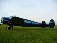 N8389H @ C77 - Beech C-45G