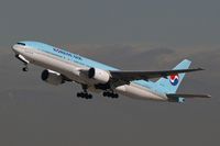 HL7575 @ LAX - Korean Air HL7575 departing RWY 25R enroute to Seoul, Korea.