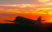 N41447 @ DSM - Stage DC-3 off for O'Hare - by Mark Martin