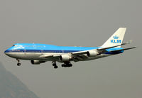 PH-BFW @ HKG - Dutch bird on short finals to Hong Kong. - by Kevin Murphy