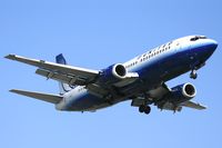 N375UA @ LAX - United Airlines N375UA (FLT UAL927) from San Francisco Int'l (KSFO) on final approach to RWY 24R. - by Dean Heald
