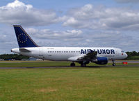 CS-TMW @ BOH - Airbus A320 214 - by Les Rickman