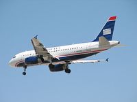N806AW @ KLAS - US Airways / 1999 Airbus Industrie A319-132 / Sometime this year, this plane switched teams from America West to US Airways. Unfortunately, I took a really aweful debut photo. - by Brad Campbell