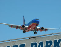 N499WN @ SAN - N499WN on final at Lindberg Field (SAN) - by Andrew Weiner