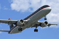 N166US @ LAX - US Airways N166US (FLT USA21) from Philadelphia Int'l (KPHL) on final approach to RWY 24R. - by Dean Heald