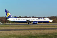 EI-CSY @ BOH - Boeing 737 8AS
