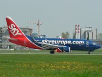 OM-NGC @ PRG - Boeing 737-76N