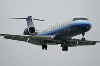 N982SW @ LAX - Skywest (United Express) N982SW (FLT SKW6447) from Sacramento Int'l (KSMF) on final approach to RWY 24R.
