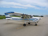 N469ER @ KRFD - Cessna 172S